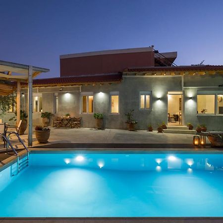 Villa Roxanne Galatás 외부 사진